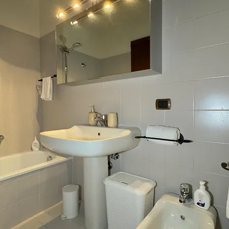 Apartment Dreaming *